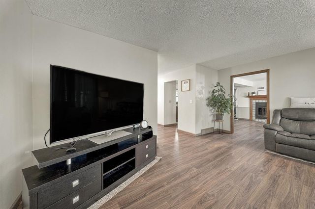 701 Leonard Drive, Eau Claire, WI 54703
