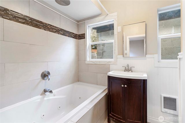 1241 NW Couch Street, Camas, WA 98607