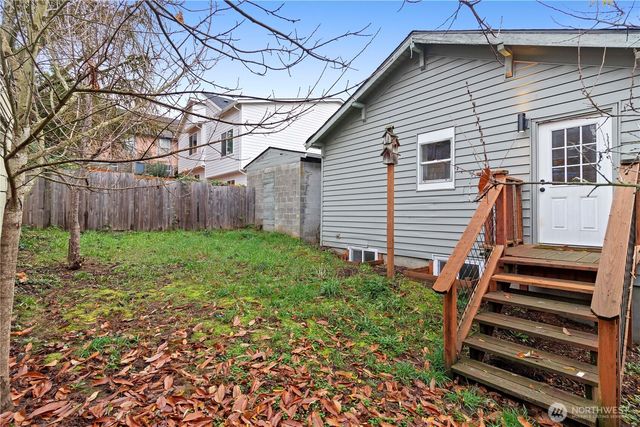 1241 NW Couch Street, Camas, WA 98607