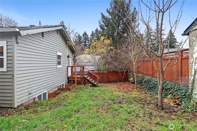 1241 NW Couch Street, Camas, WA 98607