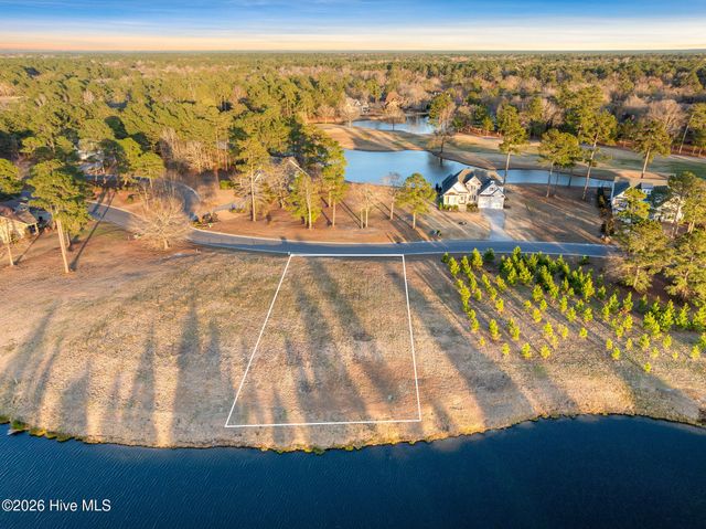 153 Falls Landing Way, Wallace, NC 28466