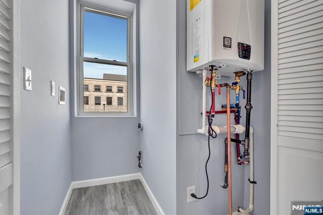 157 Clifton Avenue, Newark, NJ 07104