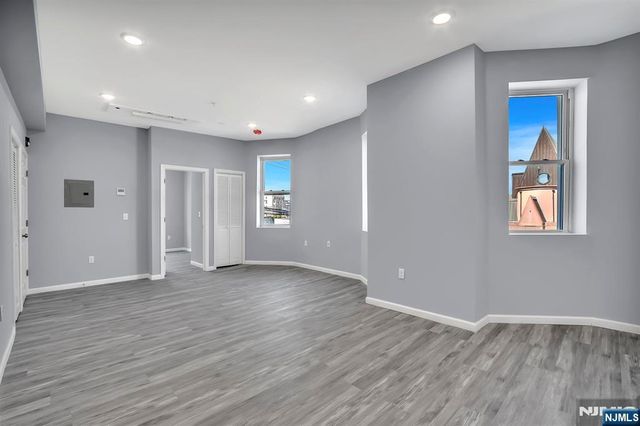 157 Clifton Avenue, Newark, NJ 07104