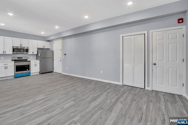 157 Clifton Avenue, Newark, NJ 07104