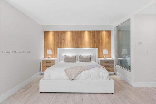 2301 Collins Ave 1523-24, Miami Beach, FL 33139