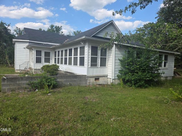 5747 Medicus Lane, Hope Mills, NC 28348