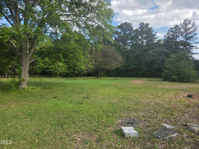 5747 Medicus Lane, Hope Mills, NC 28348