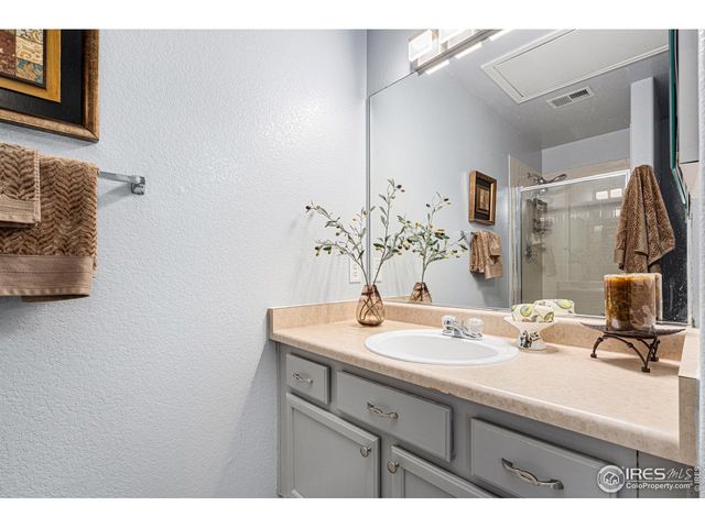 5151 29th St 8-805, Greeley, CO 80634