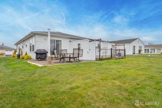 63 Puerto Vallarta Street, Toms River, NJ 08757