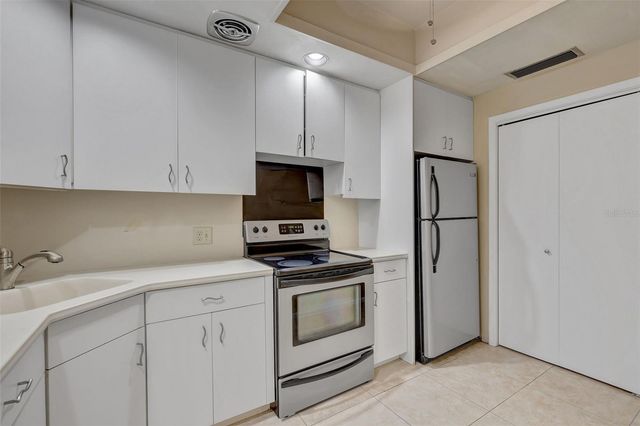 1 SE BEACH DRIVE 1509, St Petersburg, FL 33701