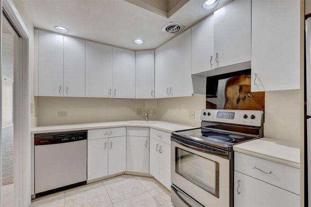 1 SE BEACH DRIVE 1509, St Petersburg, FL 33701