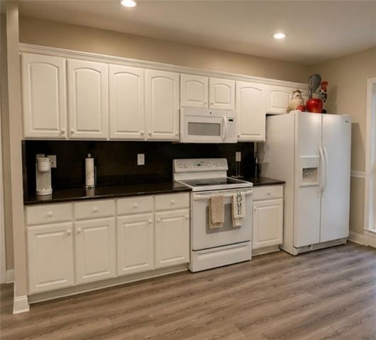 463 Valleyside Drive, Dallas, GA 30157