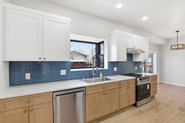 1930 E Marshall Ave, Spokane, WA 99207