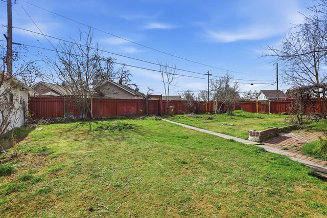 1930 E Marshall Ave, Spokane, WA 99207