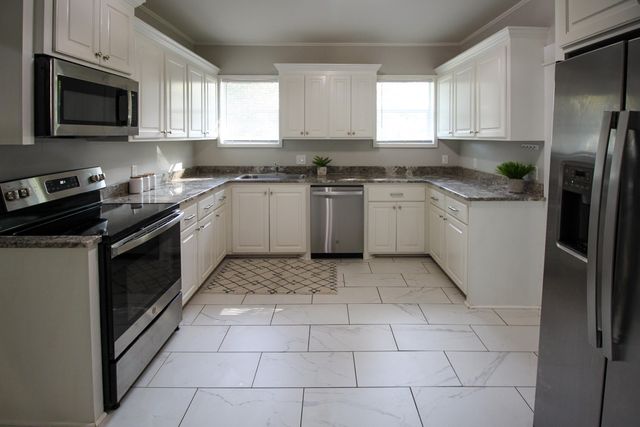 201 N 21st Ave., Hattiesburg, MS 39401