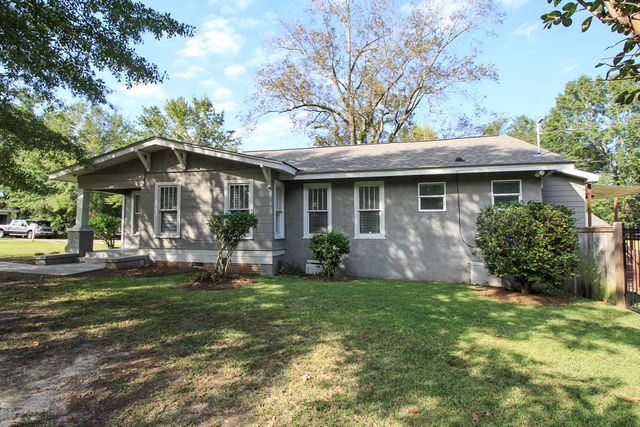 201 N 21st Ave., Hattiesburg, MS 39401