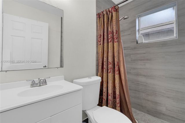 949 SW 7th Place, Florida City, FL 33034