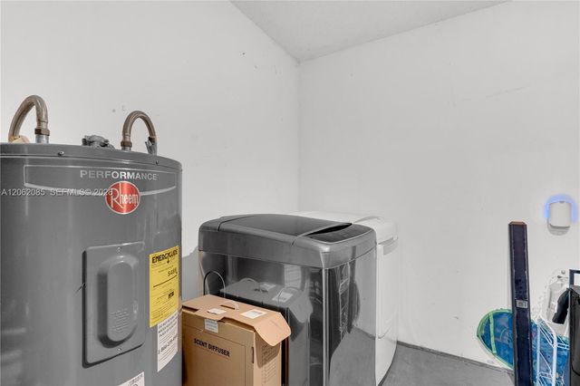 949 SW 7th Place, Florida City, FL 33034