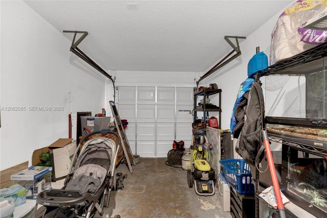 949 SW 7th Place, Florida City, FL 33034