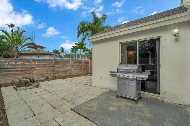 949 SW 7th Place, Florida City, FL 33034