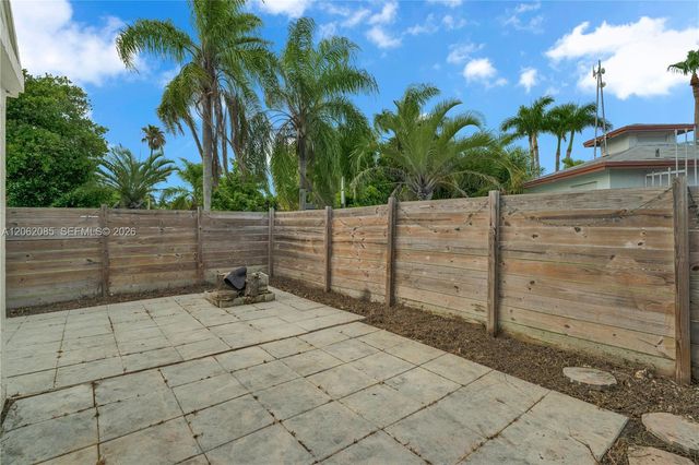 949 SW 7th Place, Florida City, FL 33034