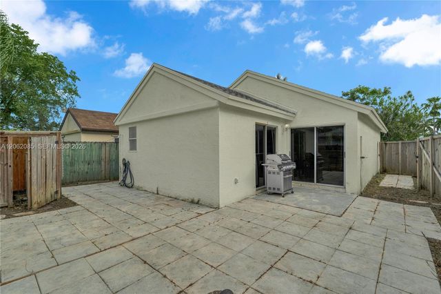 949 SW 7th Place, Florida City, FL 33034