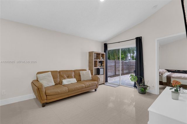 949 SW 7th Place, Florida City, FL 33034
