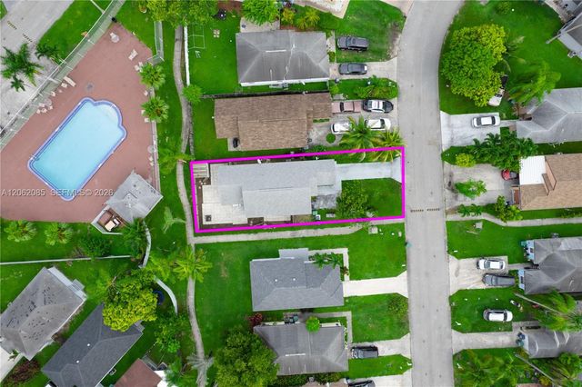 949 SW 7th Place, Florida City, FL 33034