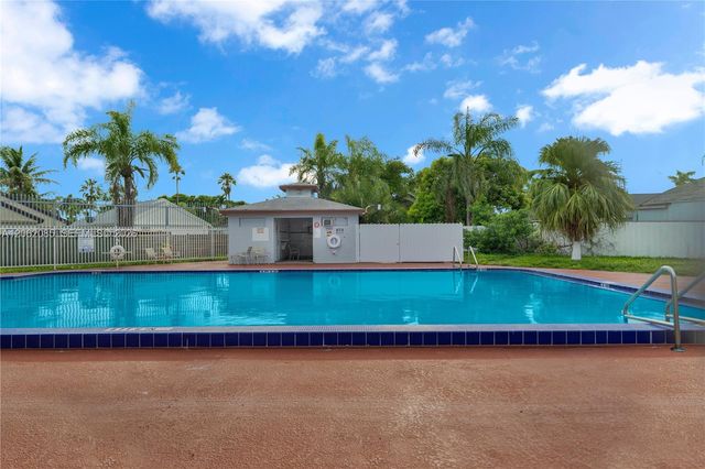 949 SW 7th Place, Florida City, FL 33034