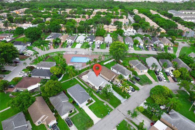 949 SW 7th Place, Florida City, FL 33034