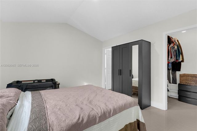 949 SW 7th Place, Florida City, FL 33034