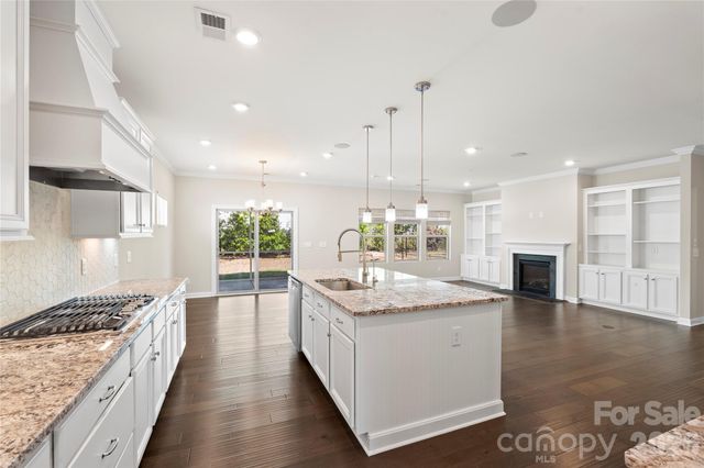 2017 Saxon Place, Fort Mill, SC 29715