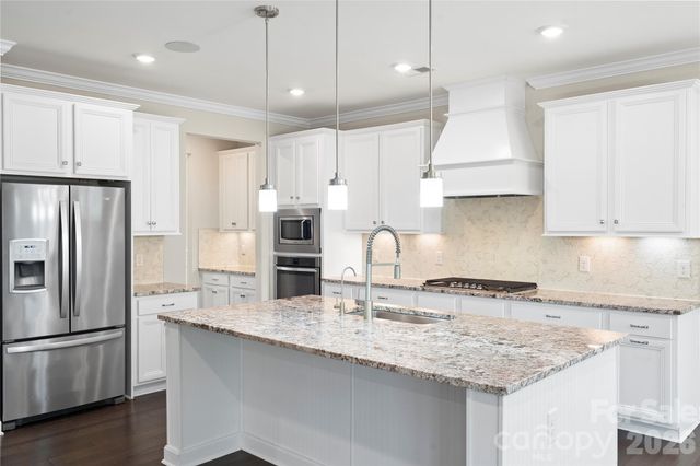 2017 Saxon Place, Fort Mill, SC 29715