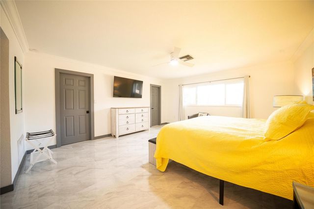 166 BAYSIDE DRIVE, Clearwater Beach, FL 33767