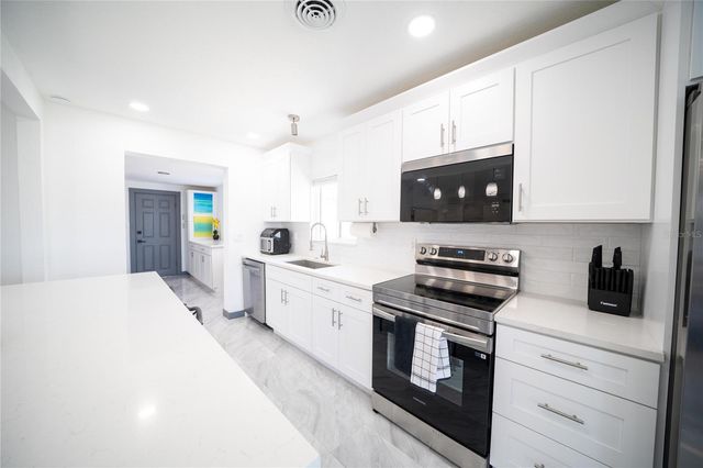 166 BAYSIDE DRIVE, Clearwater Beach, FL 33767