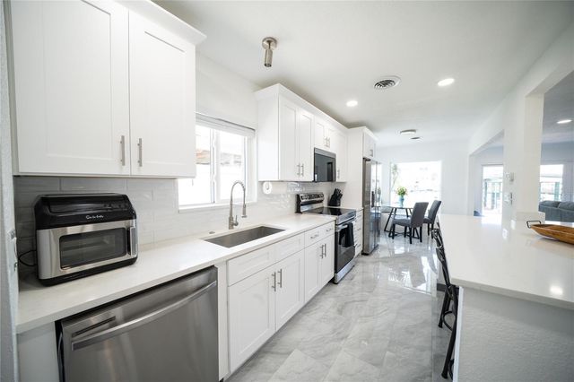 166 BAYSIDE DRIVE, Clearwater Beach, FL 33767