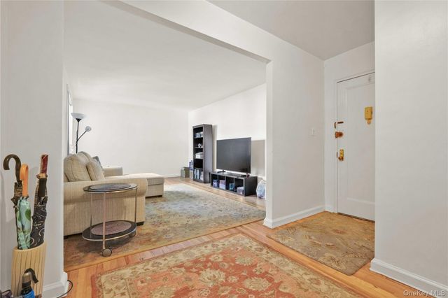 26-21 Union Street 3B, Flushing, NY 11354