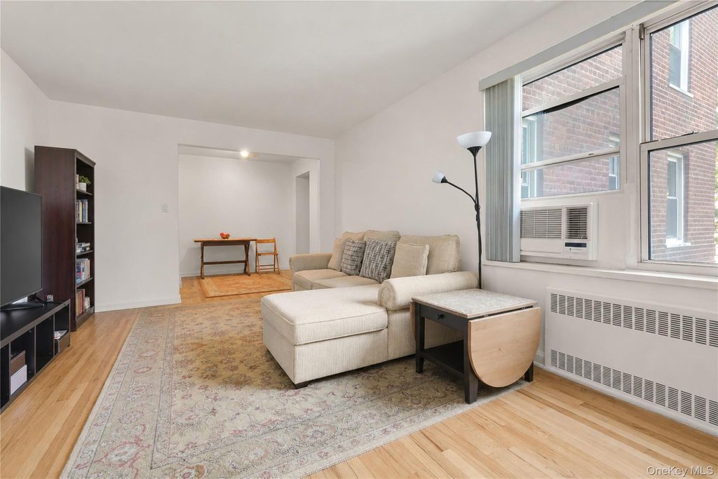 26-21 Union Street 3B, Flushing, NY 11354