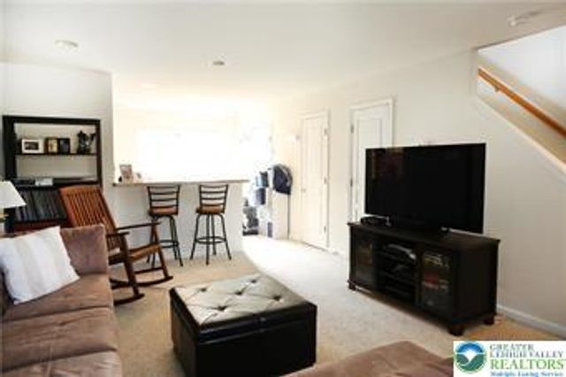 8464 Cromwell Court, Upper Macungie Twp, PA 18031