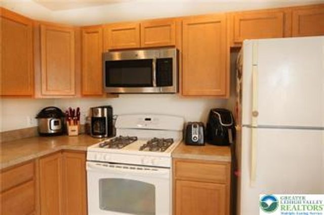 8464 Cromwell Court, Upper Macungie Twp, PA 18031