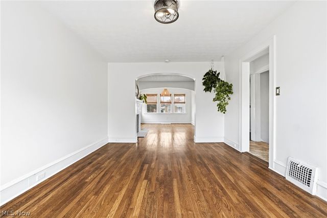 1715 North Avenue, Parma, OH 44134