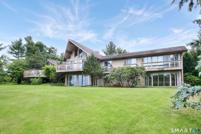4 Aspetuck Hill Lane, Weston, CT 06883