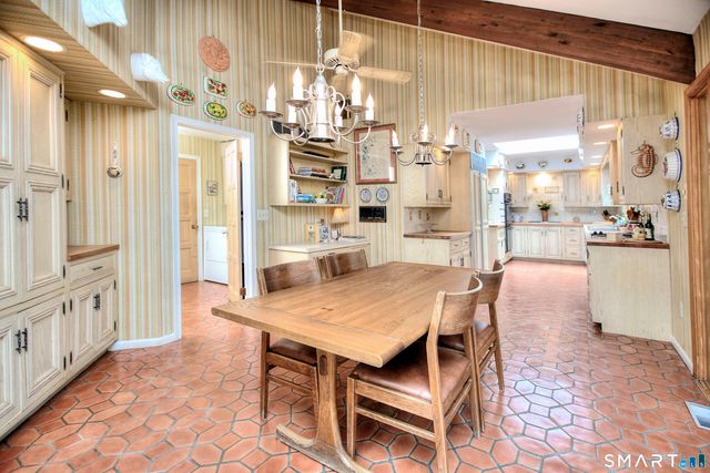 4 Aspetuck Hill Lane, Weston, CT 06883