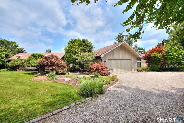 4 Aspetuck Hill Lane, Weston, CT 06883