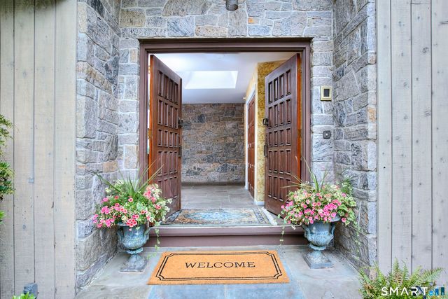 4 Aspetuck Hill Lane, Weston, CT 06883