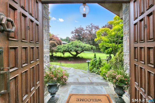 4 Aspetuck Hill Lane, Weston, CT 06883