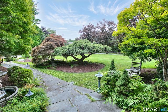 4 Aspetuck Hill Lane, Weston, CT 06883