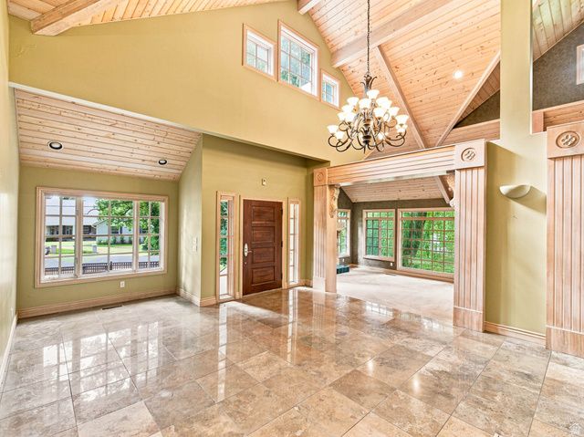 4671 S WANDER LN, Holladay, UT 84117