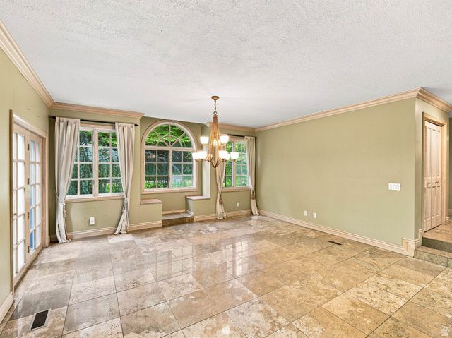 4671 S WANDER LN, Holladay, UT 84117