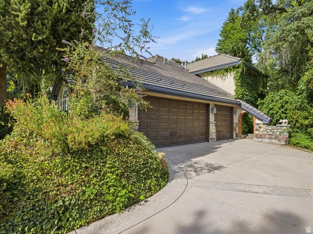 4671 S WANDER LN, Holladay, UT 84117